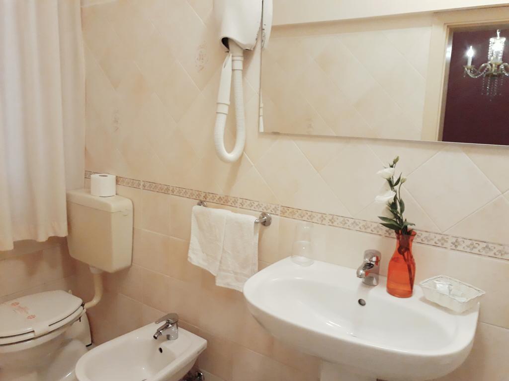 Hotel Helvetia Milano Marittima Exterior photo